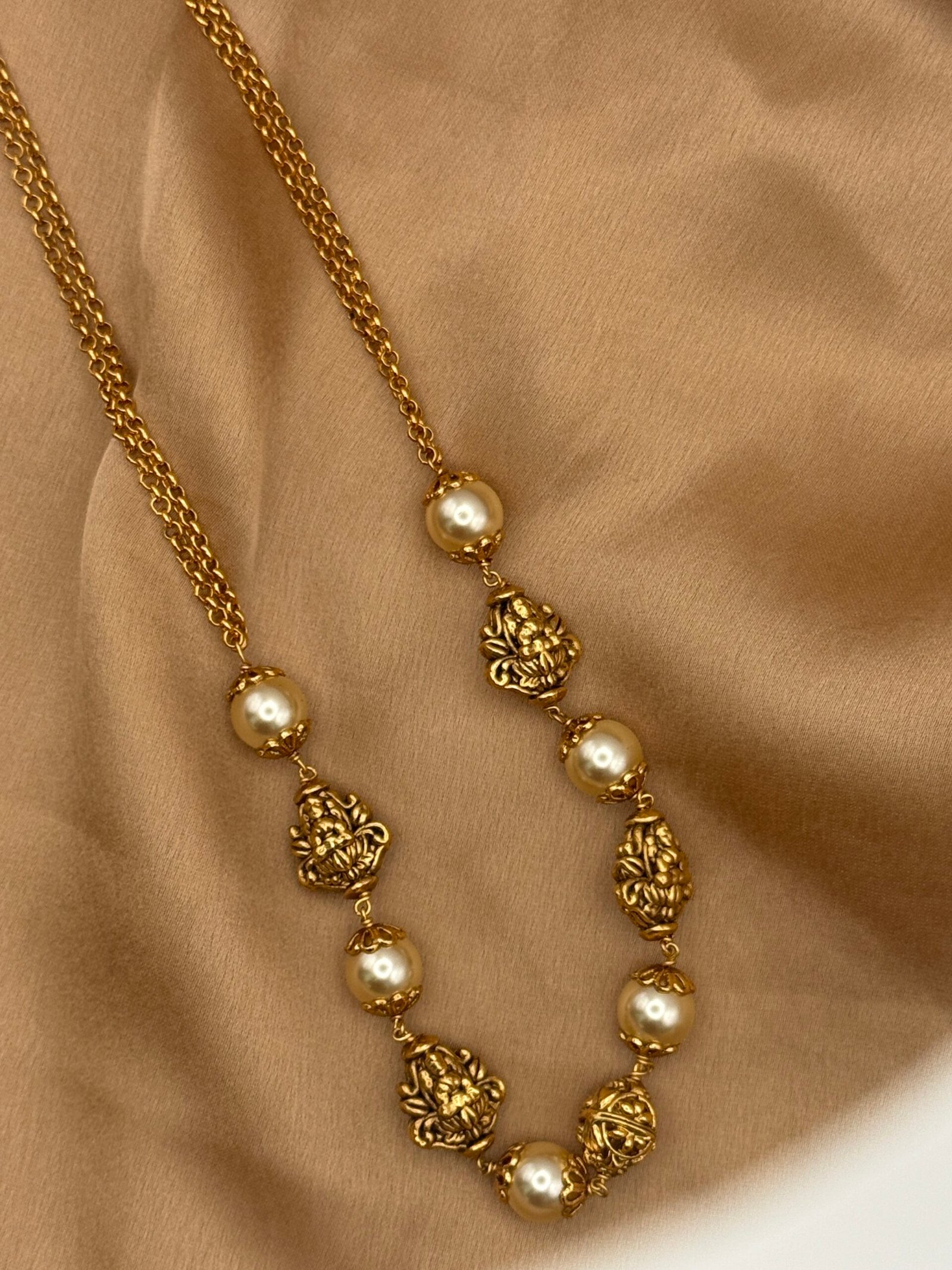 Gutta Moti Mala Gutta Moti Mala - Image 1
