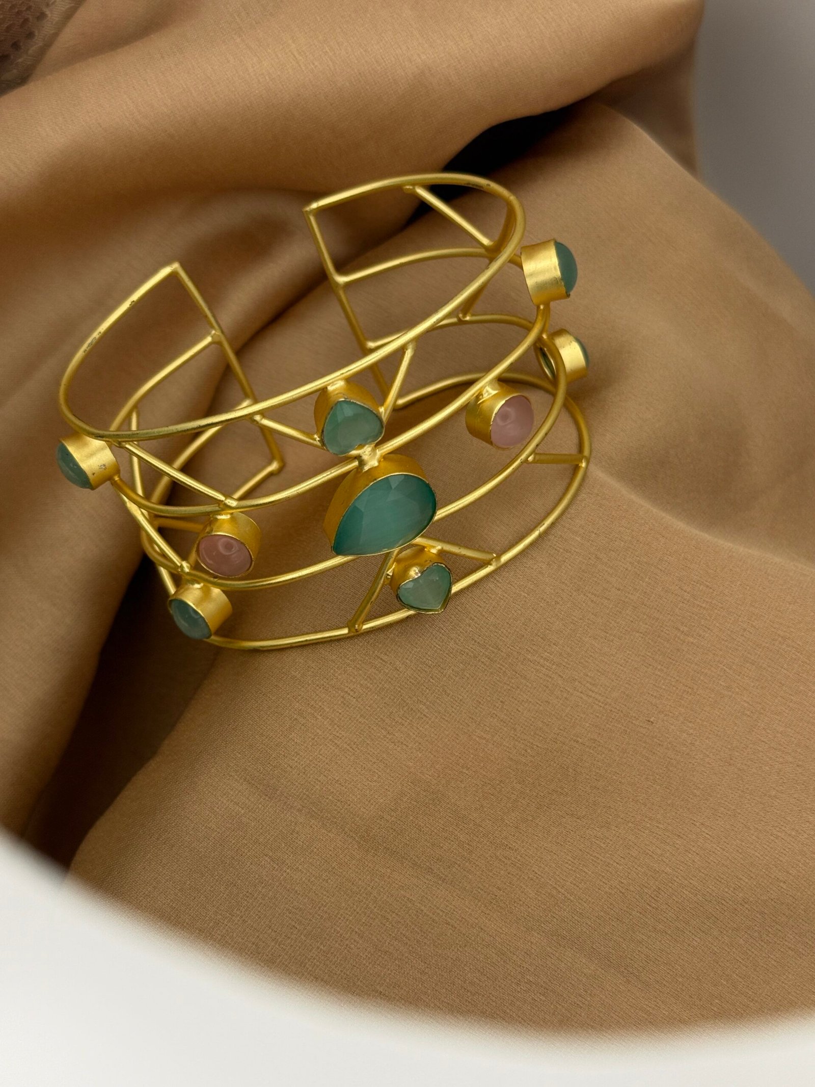 Kasa Cuff(3) Kasa Cuff - Image 1