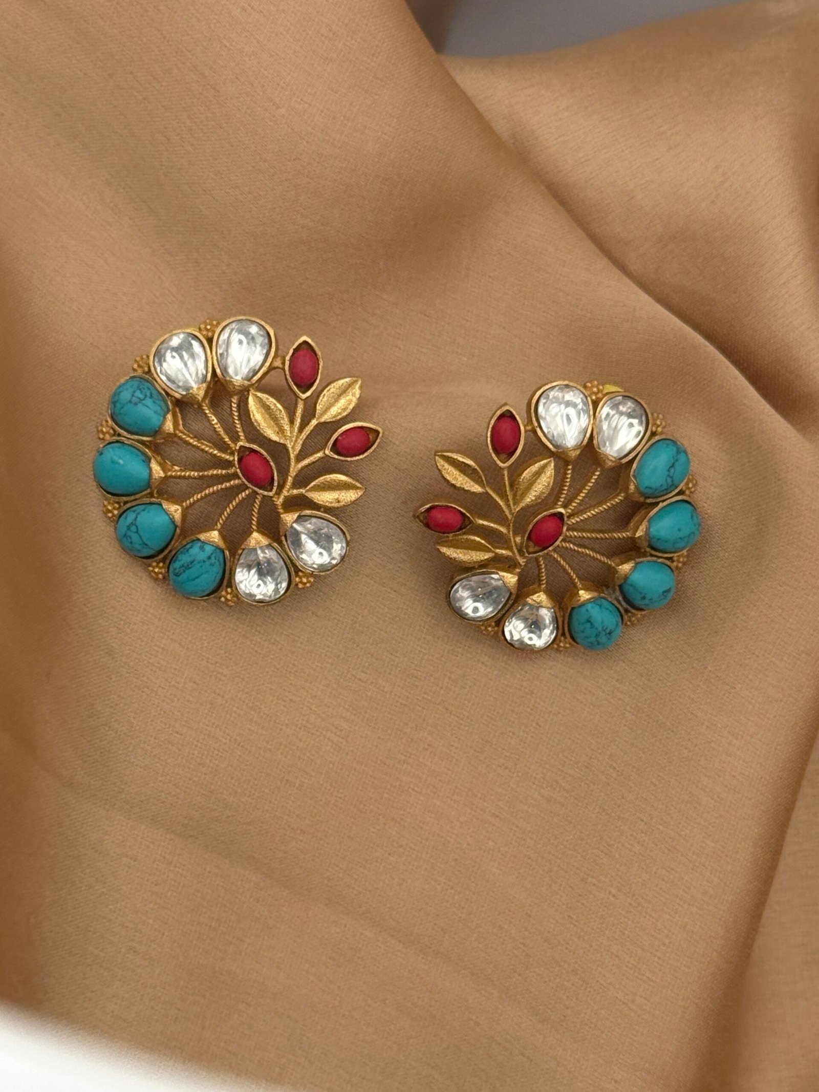 Parni Studs Parni Studs - Image 1