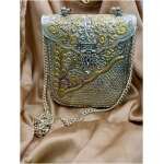 Pitara Clutch
